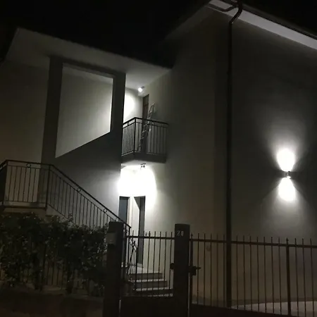 Francesca House شقة إيربا